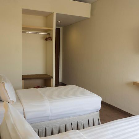 D'Primahotel Itc Mangga Dua Джакарта Екстериор снимка