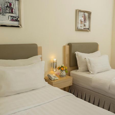 D'Primahotel Itc Mangga Dua Джакарта Екстериор снимка