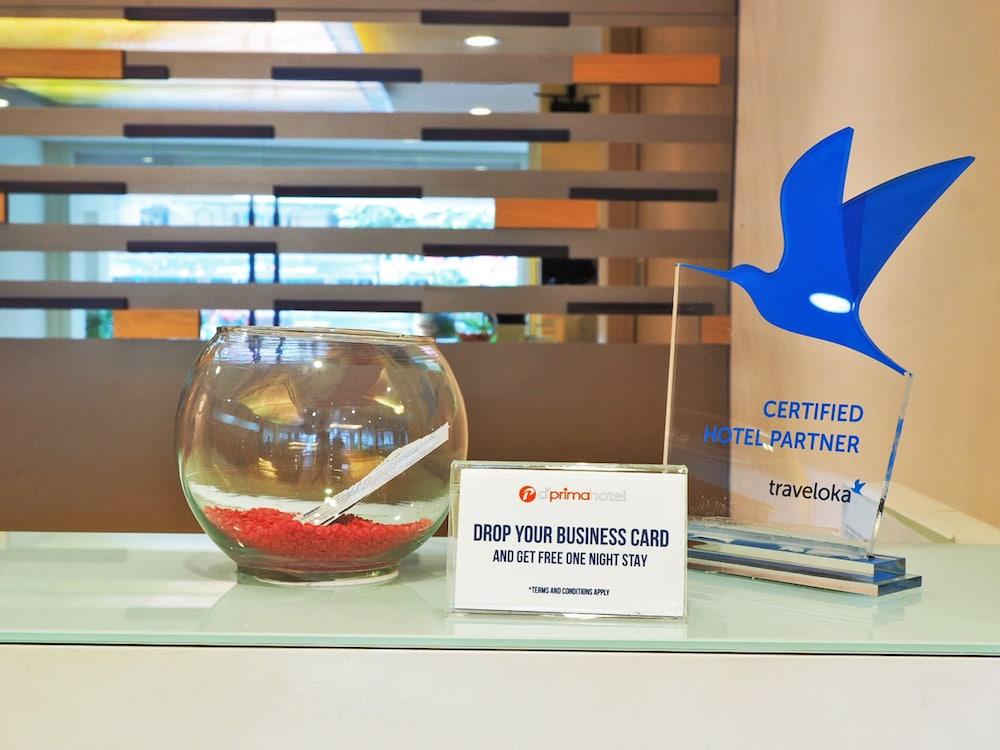 D'Primahotel Itc Mangga Dua Джакарта Екстериор снимка