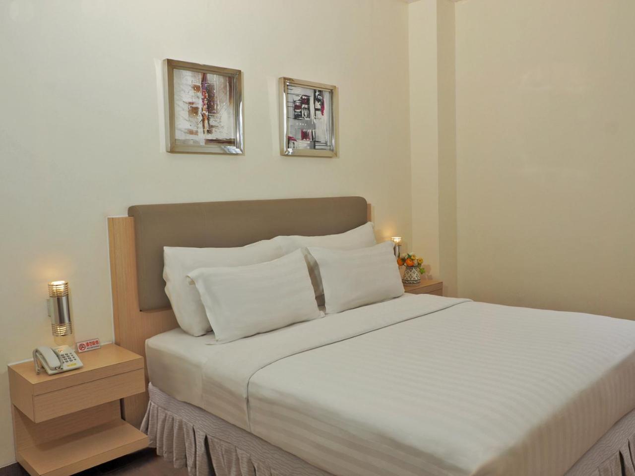 D'Primahotel Itc Mangga Dua Джакарта Екстериор снимка