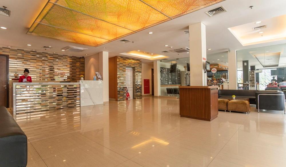 D'Primahotel Itc Mangga Dua Джакарта Екстериор снимка