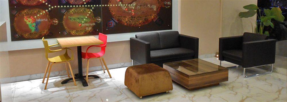 D'Primahotel Itc Mangga Dua Джакарта Екстериор снимка