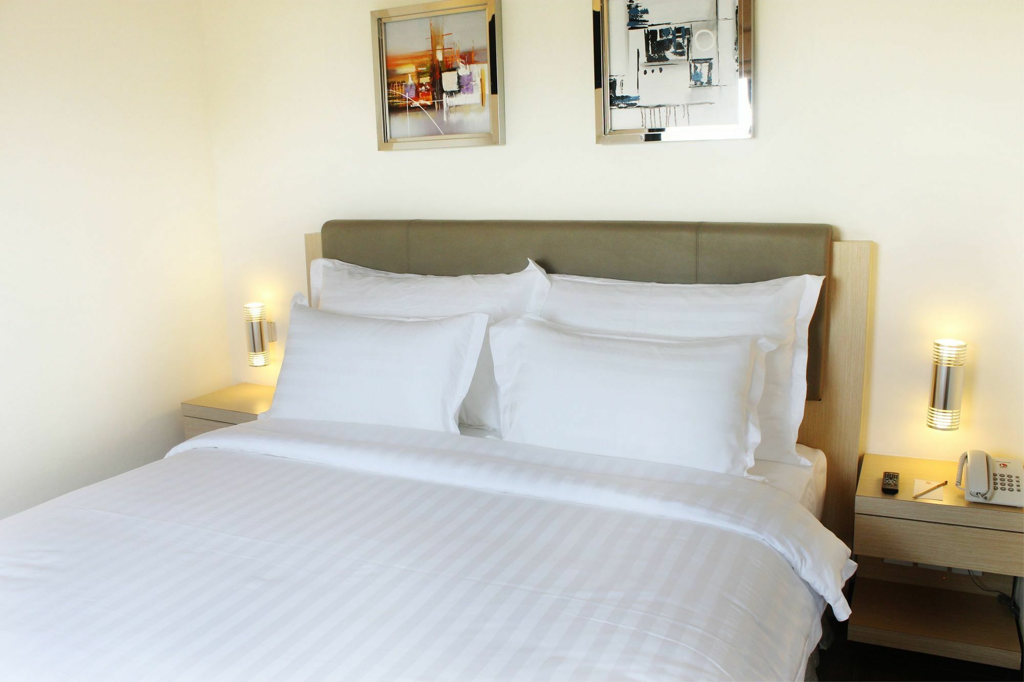 D'Primahotel Itc Mangga Dua Джакарта Екстериор снимка