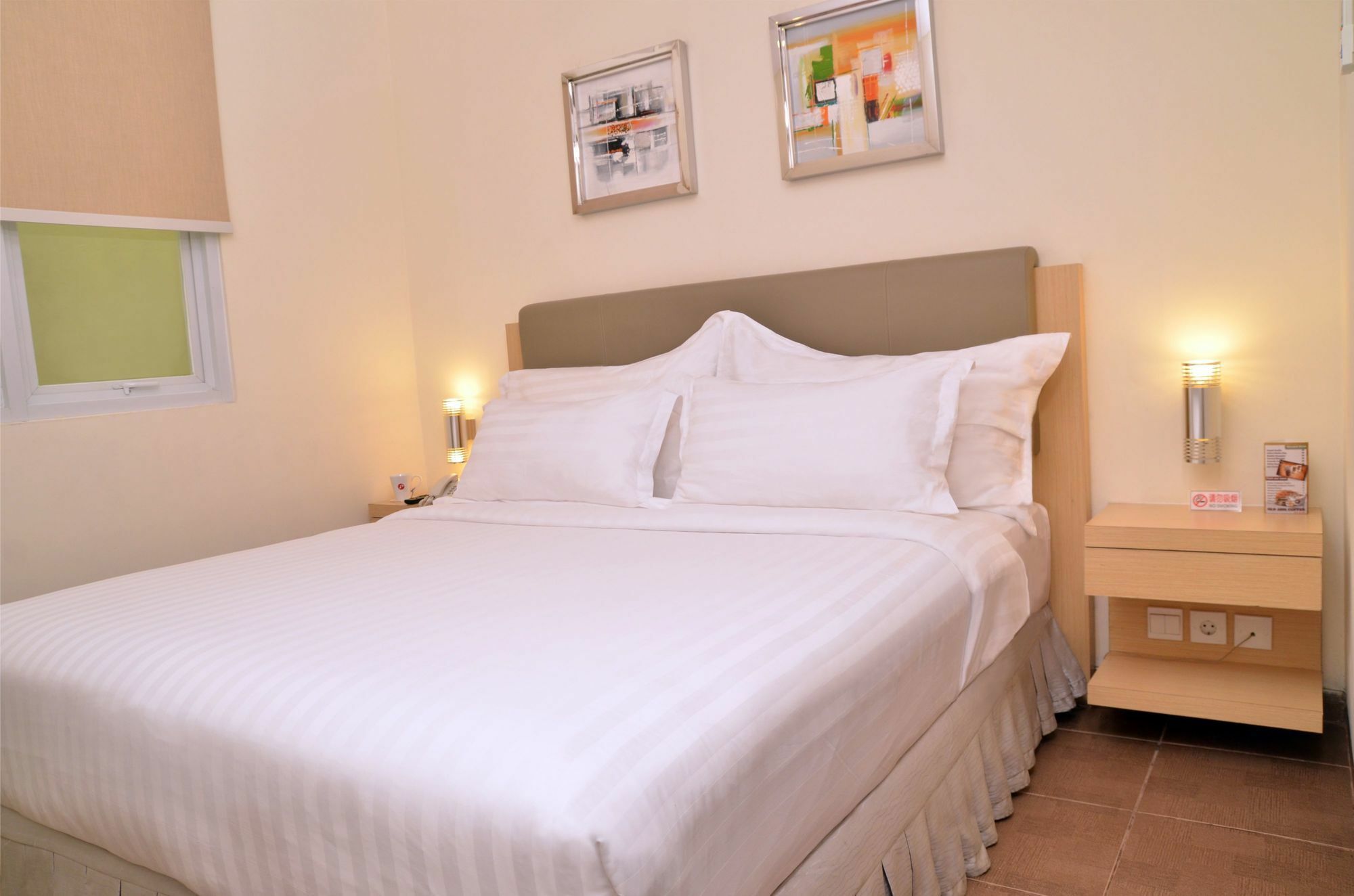 D'Primahotel Itc Mangga Dua Джакарта Екстериор снимка